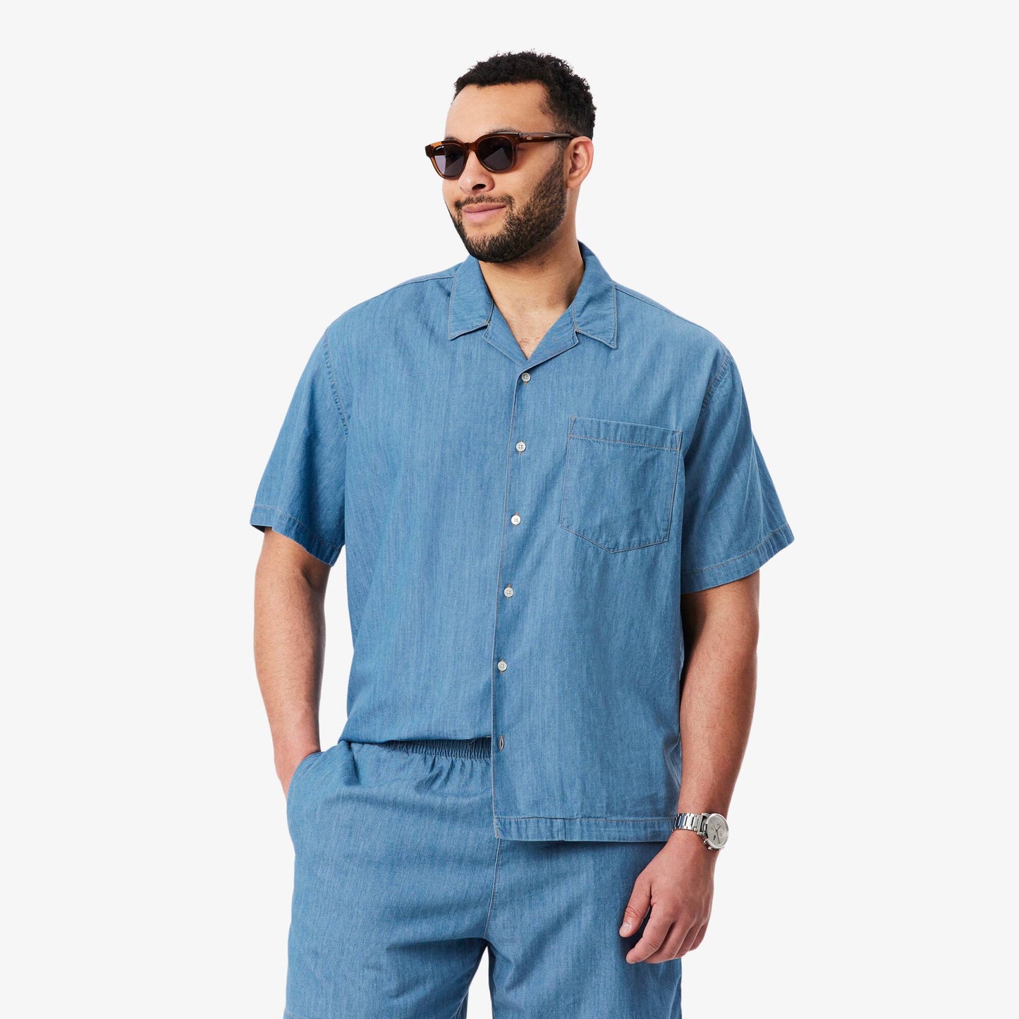 Relaxed Fit Jeanshemd mit offenem Kragen
