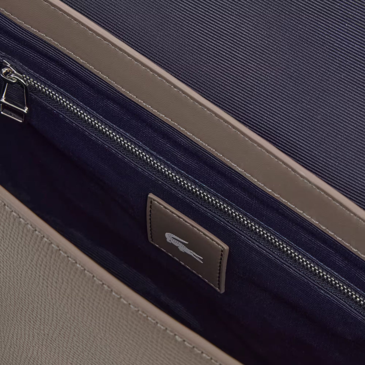 Ossian Überschlagtasche aus Leder