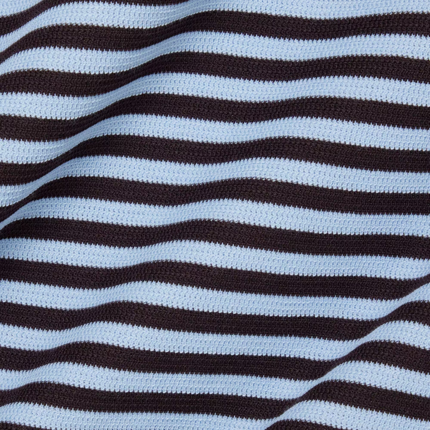 Gestrichelte Baumwoll-T-Shirt mit Textur