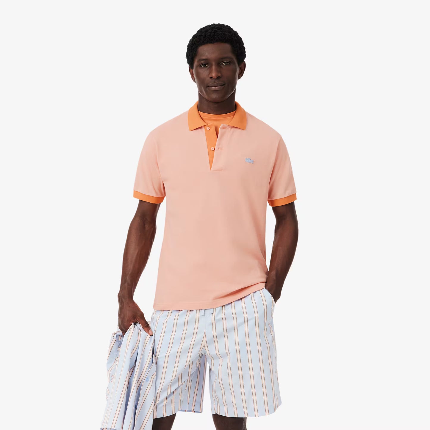 Klassisches Polohemd mit kontrastierendem Rippbündchen