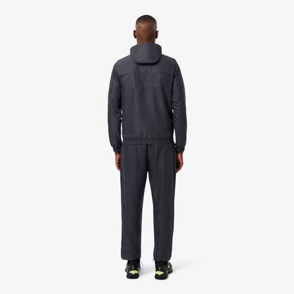 Sportliche leichte Jogginghose