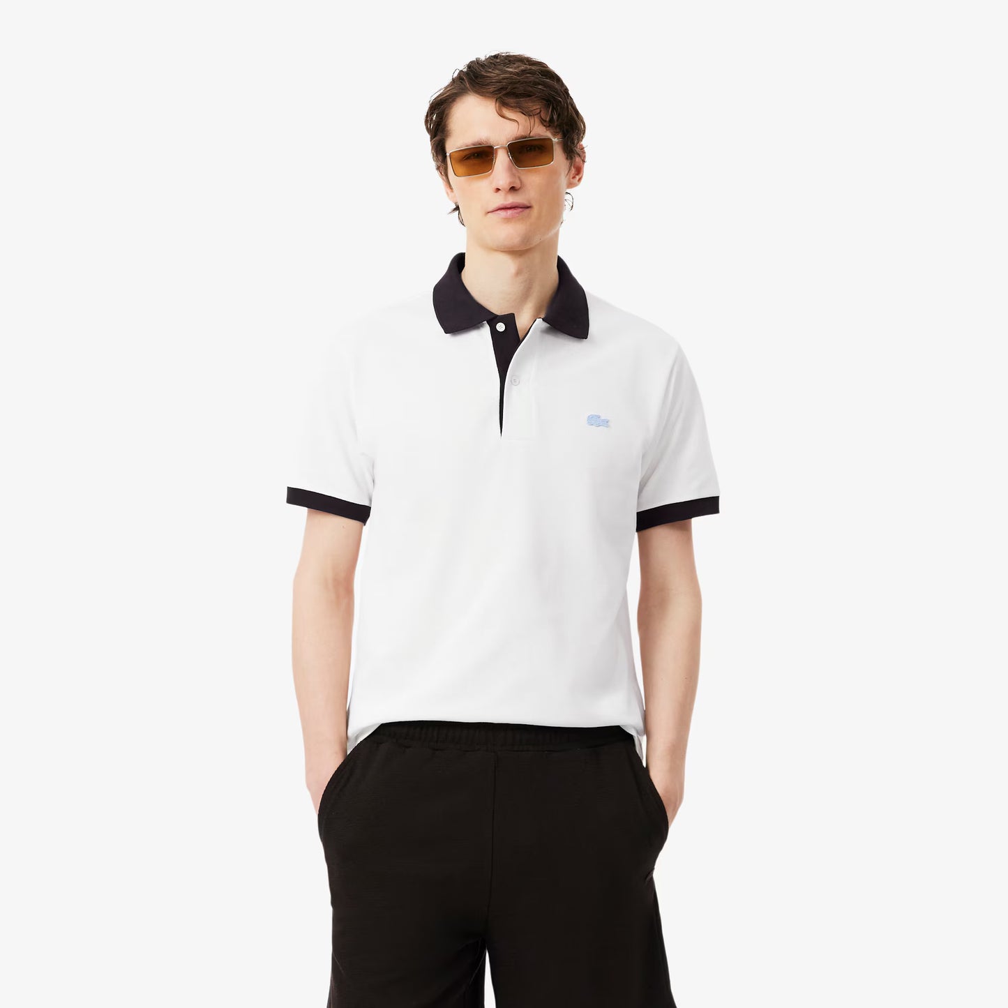 Klassisches Polohemd mit kontrastierendem Rippbündchen